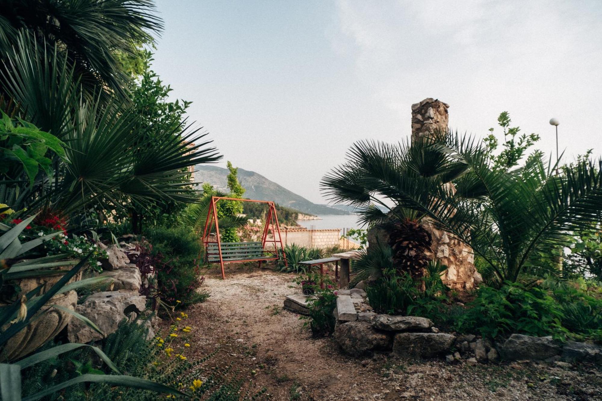 الشقق الفندقية مْلينيفي  Old Stone House المظهر الخارجي الصورة